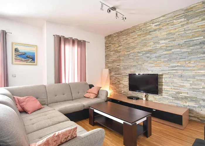 Lägenhet Two-bedroom In Podstrana